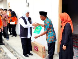 Gubernur Khofifah Resmikan 68 Huntara dan Jembatan Resapombo di Blitar