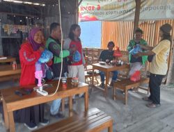 Juru Warta Sidoarjo Berbagi Sembako Pada Kaum Duafa, Lansia, Janda dan Ojol