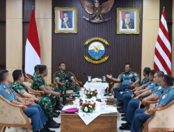 Pangkoarmada II Terima Kunjungan Dirlat Kodiklat TNI