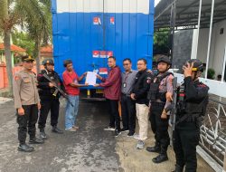 Pastikan Keamanan, Polres Wonogiri Kawal Kedatangan Logistik Pemilu Berupa Formulir C