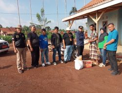 Wabub Lampura Melalui Camat Abung Pekurun Berikan Bantuan Sembako Kepada Korban Kebakaran di Desa Nyapah Banyu