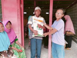 278 KPM Desa Lengkong Bojonegoro Menerima Bantuan Pangan Nontunai