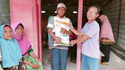278 KPM Desa Lengkong Bojonegoro Menerima Bantuan Pangan Nontunai