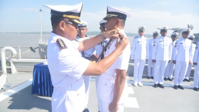 Dansatran Koarmada II Pimpin Upacara Penyerahan Jabatan Komandan KRI Pulau Fani-731