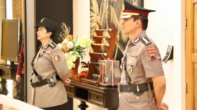 Kapolda Irjen Pol Ahmad Luthfi Lantik Kombes Pol Drg Agustinus MHT Sebagai Kabiddokkes Polda Jateng