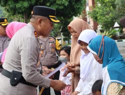 Polres Wonogiri Berbagi dengan Yatim Piatu dan Takmir Masjid Al Mukmin