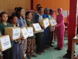 Polres Wonogiri Salurkan Bantuan Bagi Warga Terdampak Puting Beliung di Giritontro