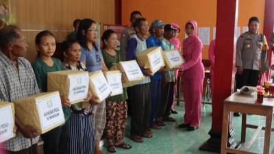 Polres Wonogiri Salurkan Bantuan Bagi Warga Terdampak Puting Beliung di Giritontro