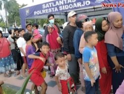 300 Orang lebih Terima Paket Takjil Dari Polresta Sidoarjo