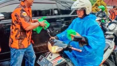 Berbagi Takjil dan Buka Puasa Bersama Pemuda Pancasila Mojokerto Raya, Dihadiri M. Agus Fauzan Calon Anggota DPRD Terpilih