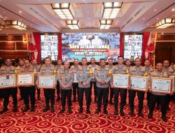 Polres Bojonegoro Terima Piagam Penghargaan Penganugerahan Predikat Penilaian Kepatuhan Dari Ombudsman RI