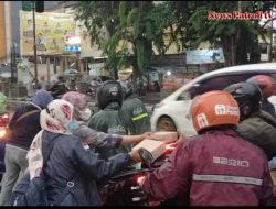 Bulan Ramadhan 1445 H Juru Warta Sidoarjo Bagikan 250 Paket Takjil