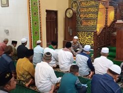 Gelar Safari Sholat Tarawih, Kapolsek Prambon Berikan Kultum Kamtibmas di Masjid Al Mustofa
