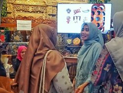 Manfaatkan Teknologi Digital di Pameran Tingkat Nasional, Dekranasda Memperkenalkan Produk UMKM Bojonegoro