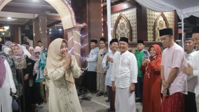 Pemkab Mojokerto Serahkan Hibah Rp100 Juta  untuk Masjid Baitul Muhajirin