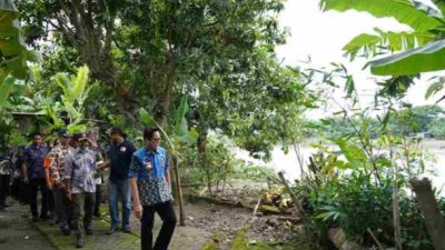 Pj Adriyanto Sidak Sejumlah Rumah Rawan Longsor Bantaran Sungai Bengawan Solo