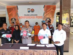 Asyik Main Judi Online, Dua Pria di Lumajang Diamankan Polisi