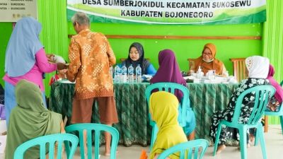 Babinsa Koramil Sukosewu Bojonegoro Dampingi Kegiatan Posyandu Lansia
