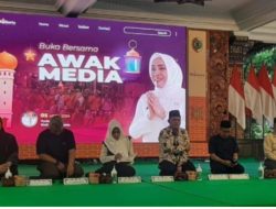 Bupati Mojokerto Didampingi Sekda, Asisten dan OPD Jalin Silaturahmi Dengan Awak Media serta Buka Puasa Bersama