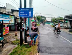 Dishub Bojonegoro Pasang Rambu Jalur Alternatif Jelang Lebaran, Pemudik Bisa Hindari Kemacetan