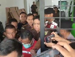 Terlihat Lesu, Kepala LPTS Universitas Bandar Lampung Jadi Tersangka Dugaan Korupsi