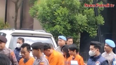 Sepasang Pasutri dan Tiga Sopir Truk Trailer Ditangkap Polisi Gara gara ini ..