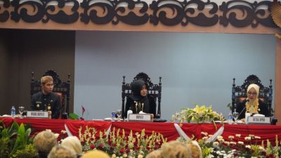 Bupati Ikfina Hadiri Rapat Paripurna DPRD Kabupaten Mojokerto Menjelang Hari Jadi ke-731