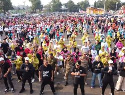 Gubernur dan Ketua Perwosi Provinsi Lakukan Senam Lampung Berjaya Bersama Masyarakat Lampung Utara