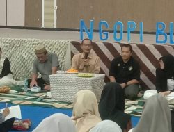 Ngopi Buku Penuh Inspirasi Bersama Siswa-siswi SMAN 1 Sumenep Asah Beragam Buku
