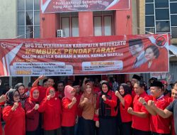 Bupati Ikfina (Incumbent) Kembalikan Formulir Pendaftaran Bakal Calon Bupati Mojokerto Periode 2024 – 2029 ke DPC PDIP