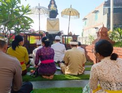 Ibadah Suci Tilem di Pura Kertha Bumi Bayangkara