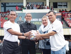 Irjen Pol Ahmad Luthfi Buka Turnamen Sepakbola Kapolda Jateng Cup U-40