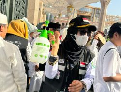 Kisah Polwan Bantu Jemaah Haji saat Cuaca Panas di Arab Saudi