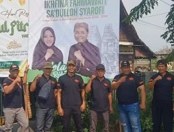 Siap Menangkan Pasangan Ikhfina Fahmawati – Sa’dulloh Sayrofi, Relawan Pandawa Pasang Baliho di Sepanjang Jalan dan Perempatan