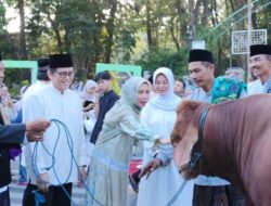 Pj Bupati Bojonegoro: Idhul Adha Jadi Momen Tumbuhkan Rasa Solidaritas dan Kepekaan Sosial