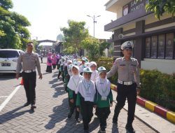 Satlantas Polresta Sidoarjo Edukasi Tertib Lalu Lintas Pada Pelajar