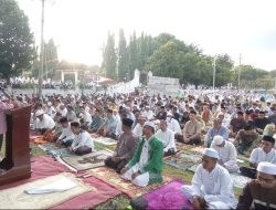Takmir Masjid Al-Iklas PT Garam Gelar Sholat ldul Adha 1445 H di Lapangan Merdeka Kalianget