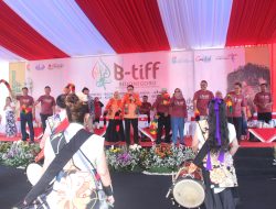 Bojonegoro Thengul International Folklore Festival 2024 Resmi Dimulai, Dibuka Parade Delegasi 8 Negara