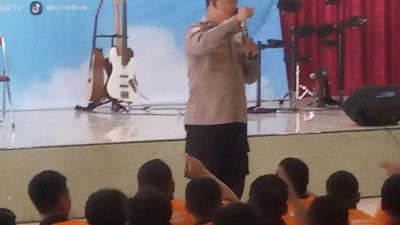 Cegah Perundungan, Kanit Binmas Polsek Krian Himbau Pelajar Tidak Takut Lapor