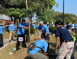 Hari Kedua B-TIFF, Para Delegasi 8 Negara Diajak Tanam Pohon di Taman Bengawan Solo