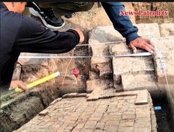 Ekskavasi V Candi Bhre Kahuripan Temukan Pagar Candi