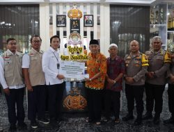 Kapolres Wonogiri Hadiri Penyerahan Bantuan Rehab Kamar Mandi dan Tempat Wudhu Masjid Al Mukmin Polres Wonogiri