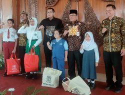 Pemkot Mojokerto Melalui Dispendik Berikan Perlengkapan Sekolah Gratis untuk Siswa Baru Jenjang SD/MI dan SMP/MTs