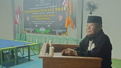 Luar Biasa, Siswa Dari Inggris Ikuti Pengesahan Warga PSHT Tingkat 1 di Ranting Mejayan