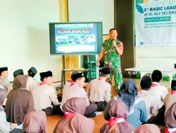 Tumbuhkan Jiwa Kepemimpinan, Babinsa di Bojonegoro Bekali Bela Negara Pelajar SMP dan SMA Islam Al Aly Kalitidu