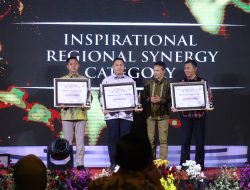 Kapolres Bojonegoro Menerima Penghargaan Jawa Pos Radar Bojonegoro Awards 2024