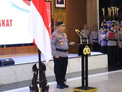 Kapolri Pimpin Kenaikan Pangkat 16 Pati Polri