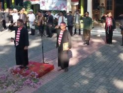 Karyawan dan Karyawati Perhutani KPH Bondowoso Menggelar Upacara Bendera HUT RI Ke-79