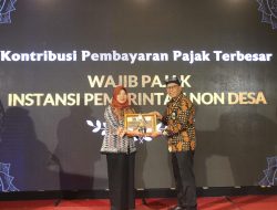 Pemkab Bojonegoro Raih 2 Penghargaan Kontribusi Pembayaran Pajak Terbesar