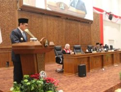 Pj Bupati Bojonegoro Sampaikan Arahan Mendagri di Rapat Paripurna Sumpah Jabatan Anggota DPRD Bojonegoro Periode 2024-2029